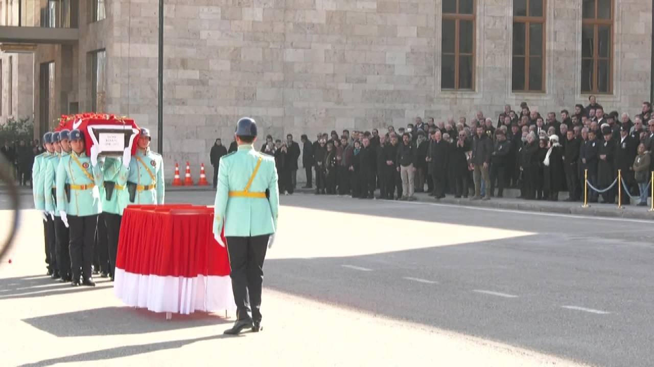 Önceki Chp Genel Başkanı Deniz Baykal İçin Tbmm’de Tören Düzenlendi