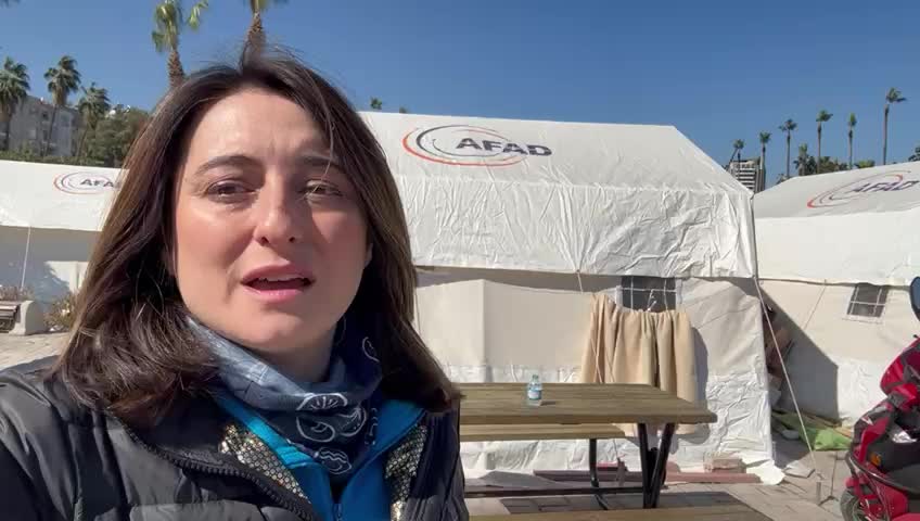 Aysu Bankoğlu, Deprem Bölgesiiskenderun’da: Su Sorununun, Temizlik Sorununun Acilen Çözülmesi Gerekiyor