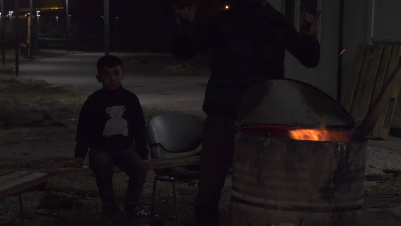 Elbistan’dakiçadırkentte Yaşayan Vatandaşlar: Altı Su, Önü Su, Arkası Su…çadırda Hayat Yok