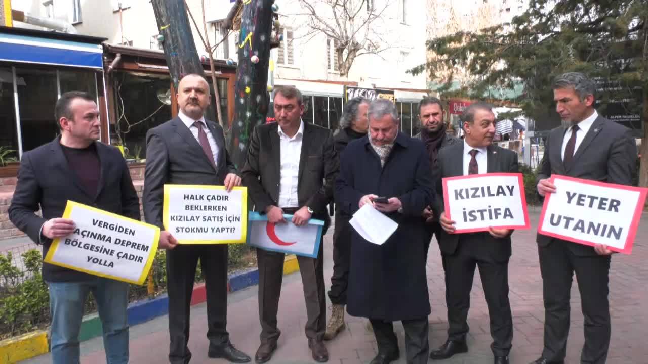 Selçuk Özdağ: İnsanlar Yardım Beklerken Kızılay Nebbaşlığa Soyunmuş