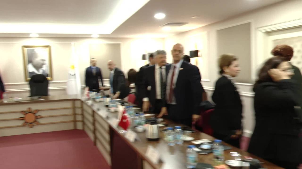 Akşener, Genel İdare Kurulu Üyeleri Ve Başdanışmanları İle Bir Araya Geldi