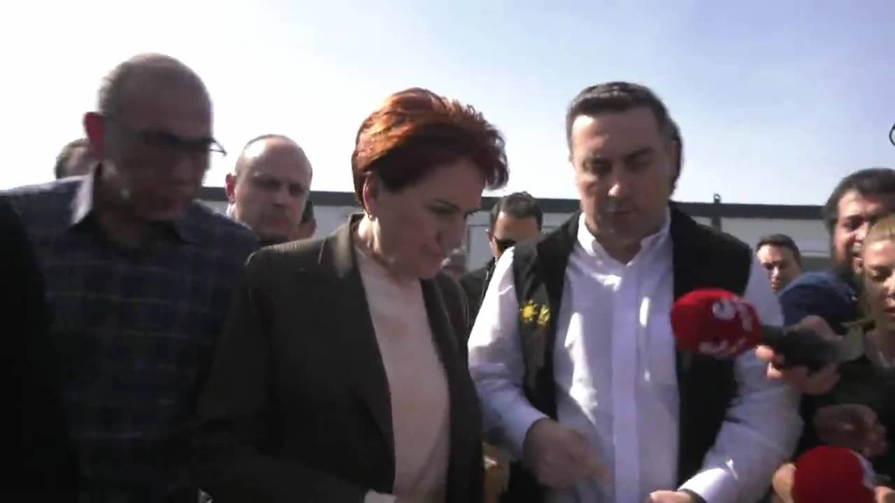 Akşener, Deprem Bölgesi Antakya'da “iyi Kent” Konteyner Kentini Ziyaret Etti