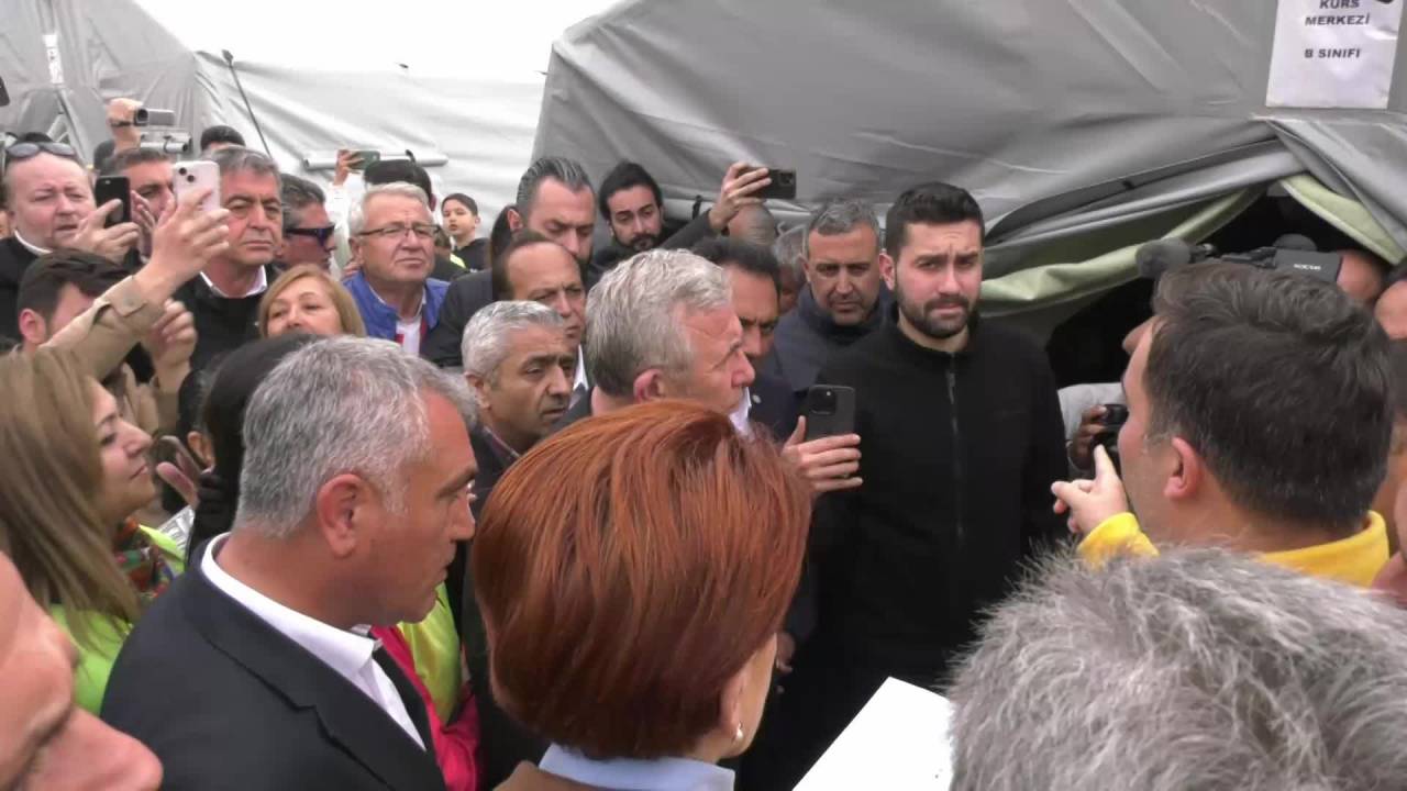 Meral Akşener, İyi Parti’nin Kahramanmaraş'ta Kurduğu Çadırkenti Ziyaret Etti