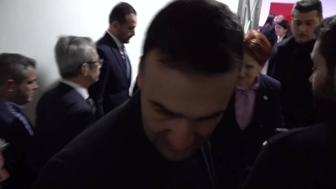 Silahlı Saldırı Sonrası İyi Parti'yi Ziyaret Eden Davutoğlu, Akşener İle Görüştü