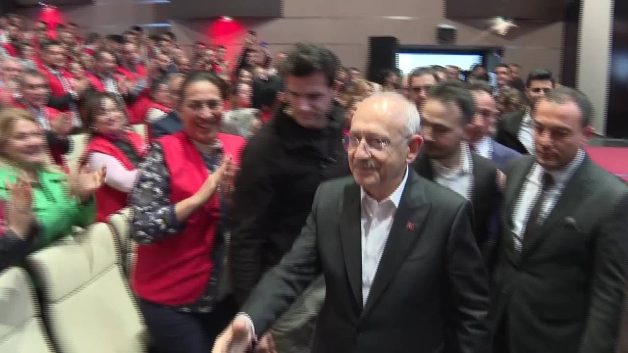 Cumhurbaşkanı Adayı Kemal Kılıçdaroğlu, ‘kılıçdaroğlu Gönüllüleri’ile Buluştu