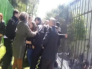 ÜNİVERSİTEDE PANKART GERGİNLİĞİ