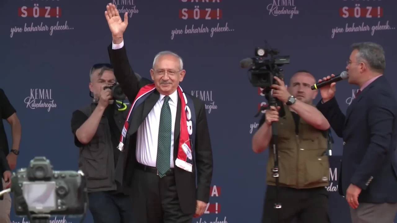 Kemal Kılıçdaroğlu, Düzce’de: "bay Kemal Eşittir Hak, Hukuk, Adalet"