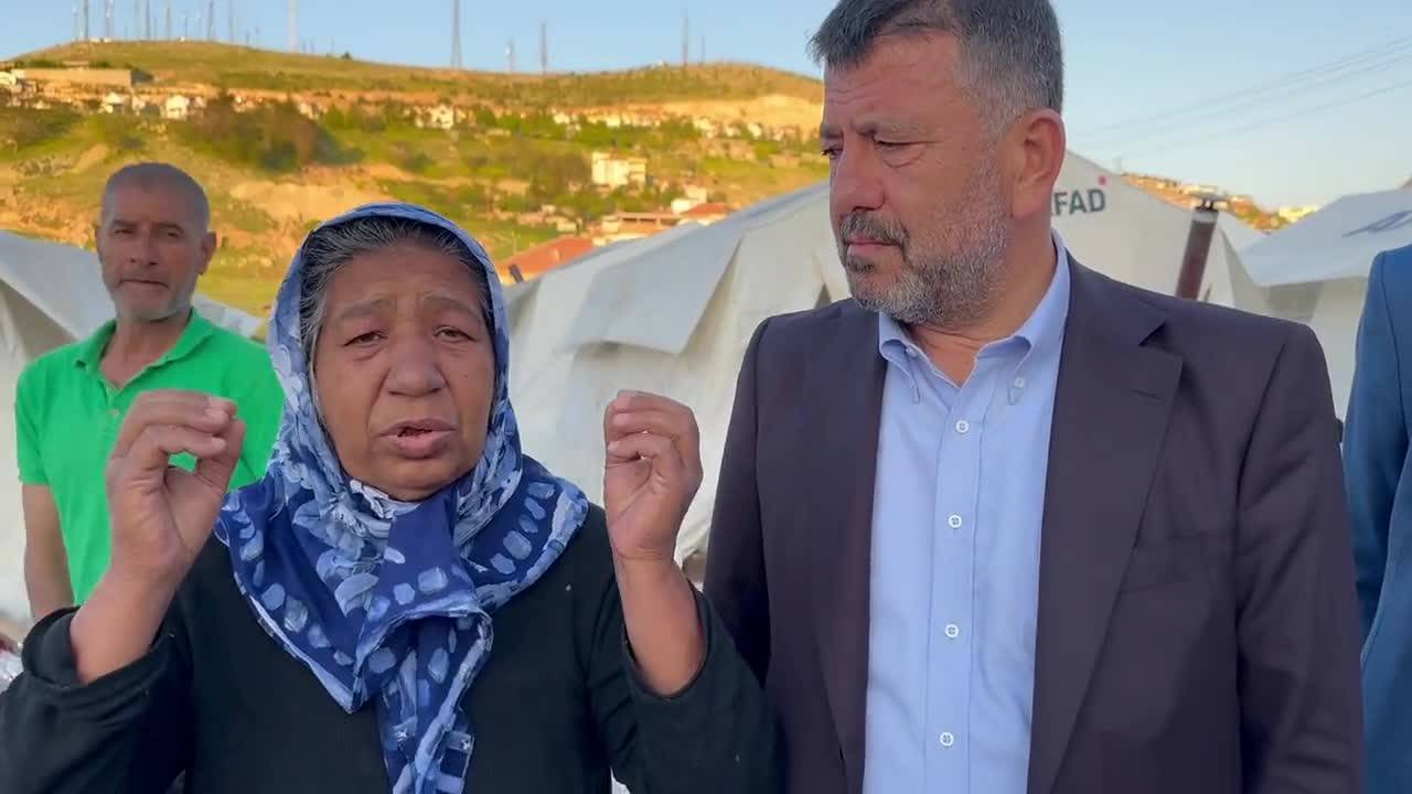 Veli Ağbaba, Malatya'da Kayıp Oğlunu Arayan Anneyi Ziyaret Etti: "oğlumun Ölüsü Ya Da Dirisi Bulunsun"