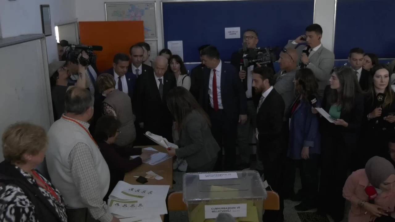 Devlet Bahçeli, Oyunu Ankara'da Kullandı: "türk Siyasi Hayatında Önemli Bir Seçim"