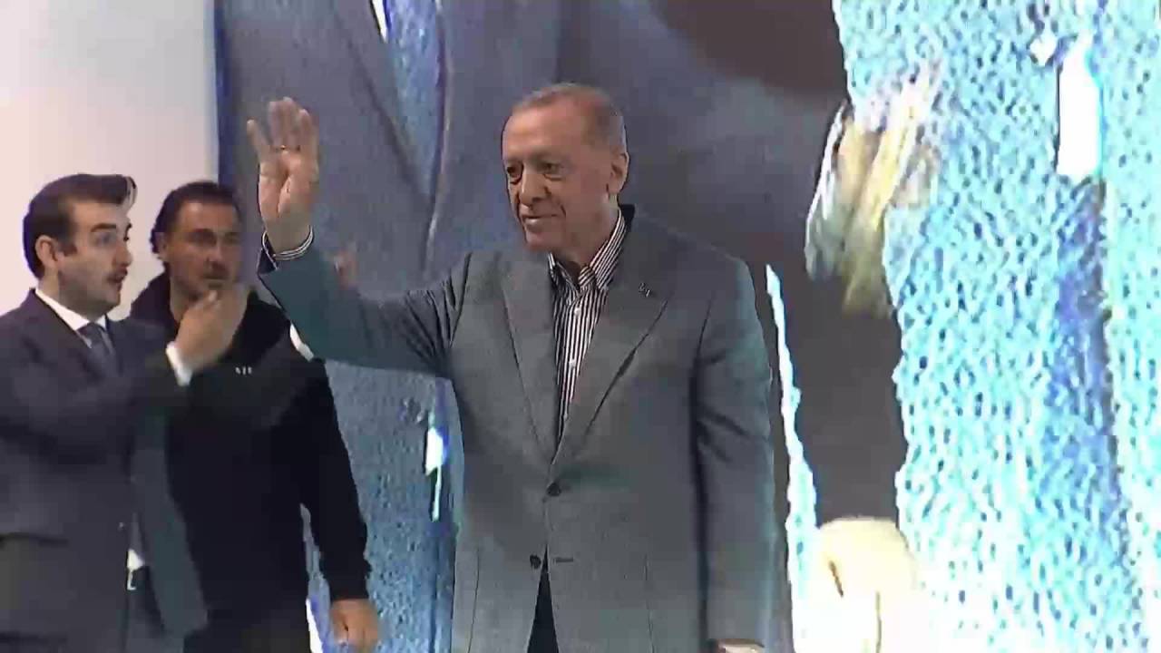 Erdoğan: Diktatör İkinci Tura Kalır Mı Ya? Diktatör İşini Birinci Turda Bitirir