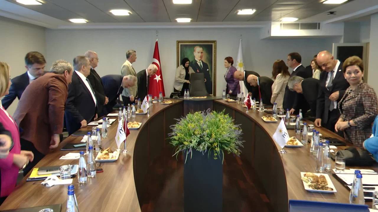 İyi Parti Başkanlık Divanı Toplandı