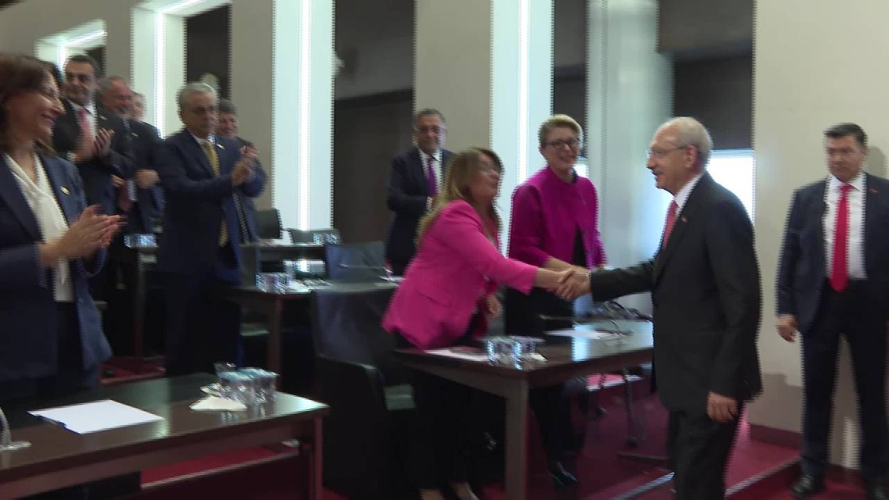 Chp Genel Başkanı Kılıçdaroğlu, 28'inci Dönem Milletvekilleriile Chp Genel Merkezi'nde Bir Araya Geldi