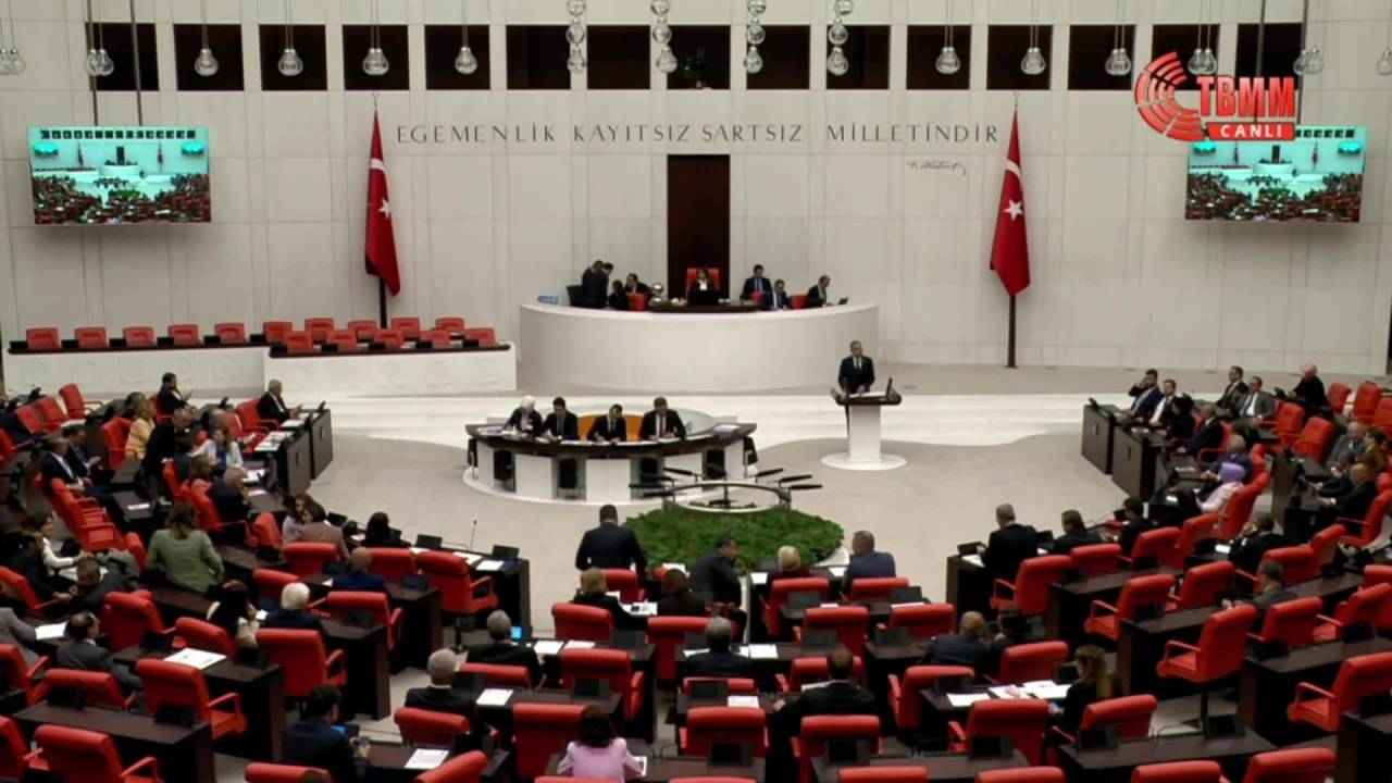 Chp’nin Kiracıların Sorunlarının Araştırılması Önerisi Akp Ve Mhp'li Milletvekillerinin Oylarıyla Reddedildi