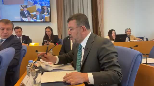 Veli Ağbaba: “türkiye, Tuvalet Kağıdının Vergisine Muhtaç Duruma Gelmiş”