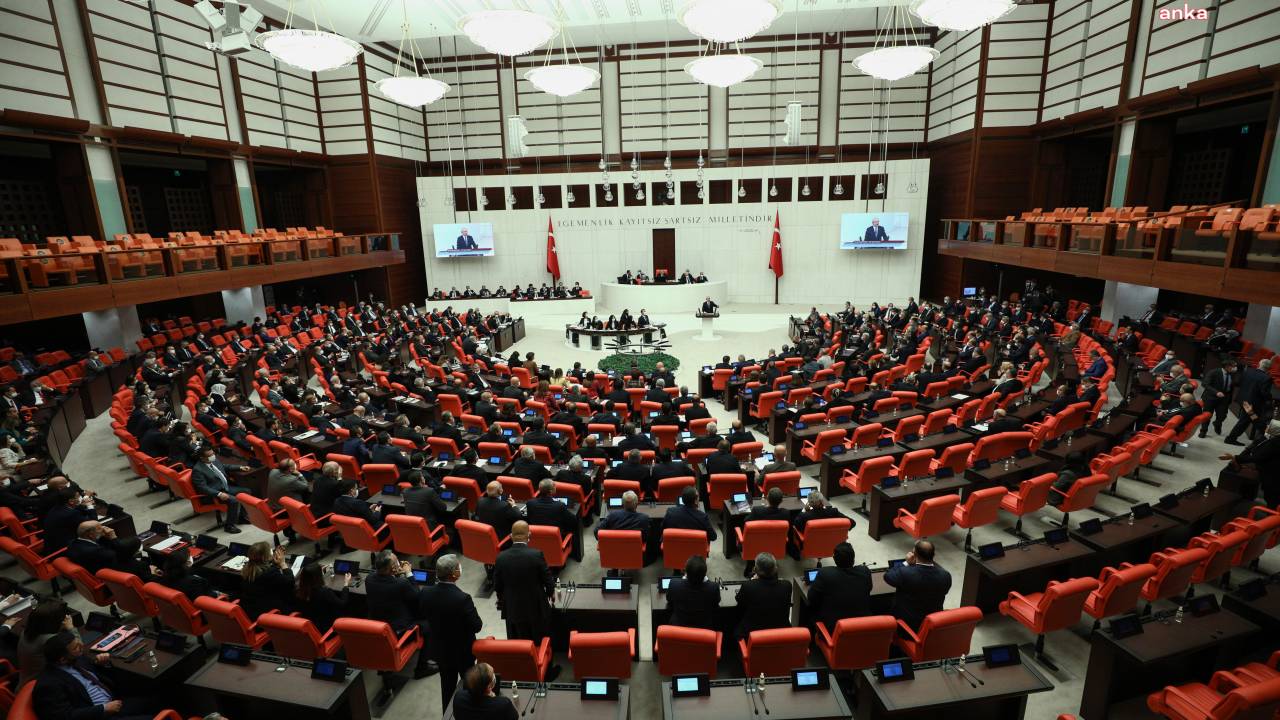Emekli Aylıklarına Yüzde 25  Zam Yapılmasını Öngören Düzenleme Tbmm Genel Kurulu’nda Kabul Edildi