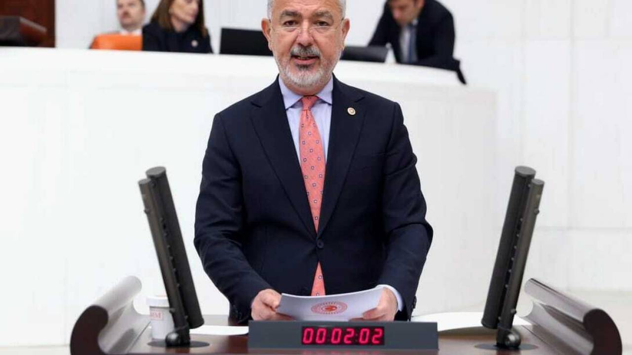 Cumhur Uzun: "bakan Şimşek'in Amacı Kaynak Yaratmak İse Tasarrufa Saray'dan Başlamalı"