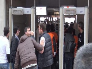 PASSOLİG, TARAFTARI ÇİLEDEN ÇIKARDI