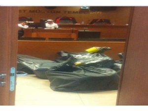 İŞTE ÇUVALLAR DOLUSU ŞİKE DOSYASI