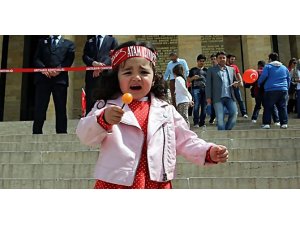 'ATATÜRK UYANSIN ARTIK' DİYE AĞLADI