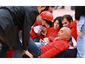 TAKSİM'DE ODTÜ EYLEMİNE 8 GÖZALTI