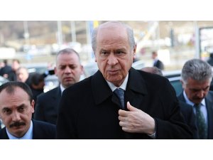 TWITTER'DAN SESLENDİ; CUMHUR'A BAŞ OLMAZ