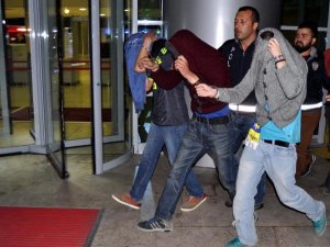 GS STORE SALDIRISINDA 13 TUTUKLAMA