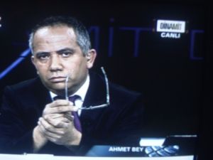 Beyaz TV’de Ümit Zileli depremi..