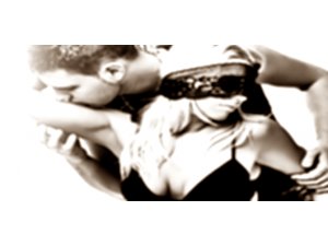 SEKS FANTAZİSİNE POLİS BASKINI