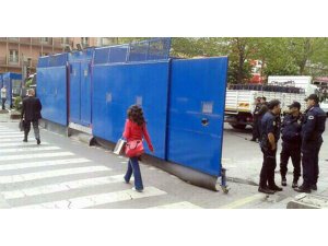 ANKARA KIZILAY'DA MÜDAHALE BAŞLADI