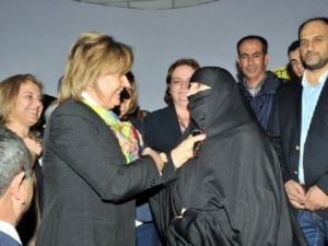 CHP Bir Çarşaf Açılımı Daha Yaptı