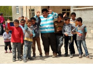 12 YAŞINDA 160 KİLOYDU