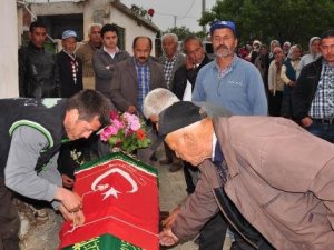 NİŞANLISI DÖVEREK ÖLDÜRDÜ