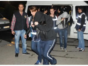 ÜNİVERSİTE ÖĞRENCİLERİ FUHUŞTA YAKALANDI