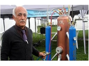 DÜNYA BU TÜRK'ÜN PEŞİNE DÜŞTÜ