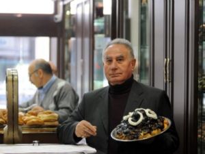 Tarihi pastane yeniden açıldı