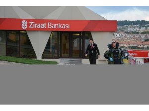 İSTANBUL'DA SİLAHLI BANKA SOYGUNU