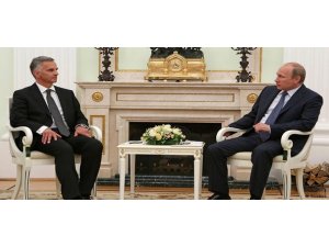 PUTİN'DEN REFERANDUMU ERTELEME ÇAĞRISI