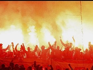 KÜFÜR MUAMELESİ GÖRDÜ