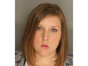 BİR GÜN İÇİNDE ÜÇ ÖĞRENCİSİYLE CİNSEL İLİŞKİYE GİRDİ