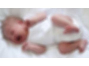 3 AYLIK BEBEĞİNİ SATMAYA ÇALIŞIRKEN YAKALANDI