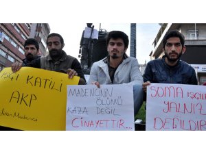 ÜNİVERSİTELİLER SOMA İÇİN OTURMA EYLEMİ BAŞLATTI