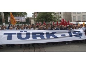 TÜRK-İŞ BASIN AÇIKLAMASI YAPTI!