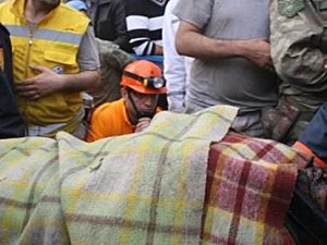 ÖLEN MADENCİNİN ELİNDEKİ SON NOT AĞLATTI