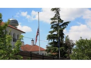 İNGİLTERE KRALİÇESİ'NDEN BAŞSAĞLIĞI