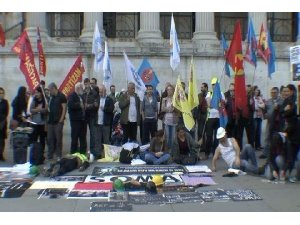 LONDRA'DA SOMA FACİASI BÖYLE PROTESTO EDİLDİ