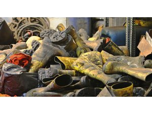 YILMAZ ERDOĞAN'DAN SOMA ŞİİRİ: ÇİZMELER