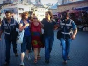 Mücella Yapıcı'nın evinde arama