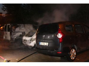 İSTANBUL'DA 3 ARAÇ ATEŞE VERİLDİ