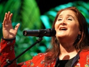 CHP'DE İSTİFA KAVGASI