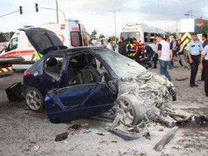 DÜĞÜN DAVETİYESİ HAYATINA MAL OLDU